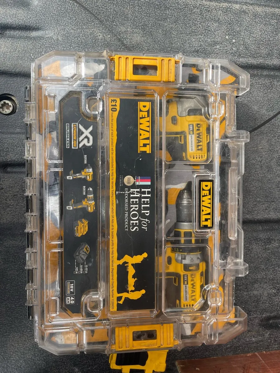Dewalt nail gun - Image 3
