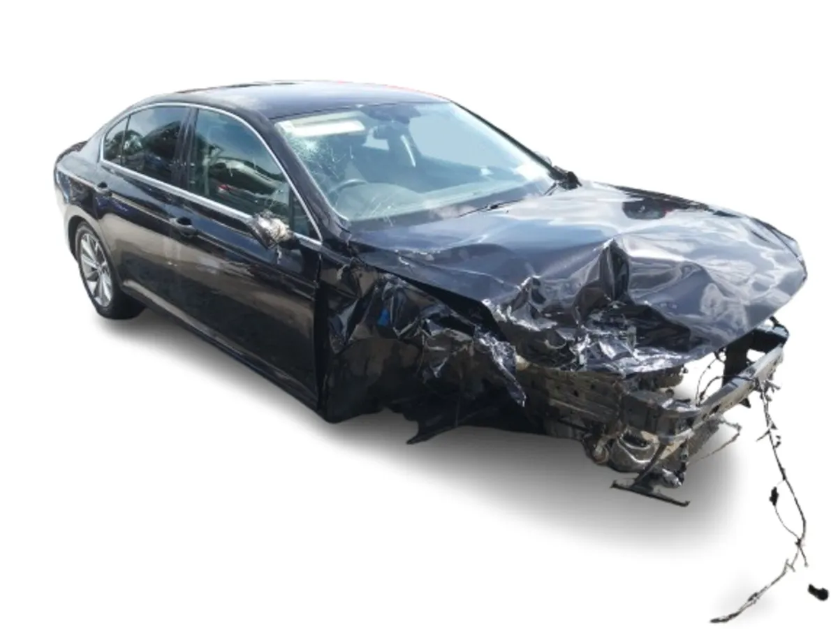 2015 VOLKSWAGEN PASSAT For Breaking/Dismantling - Image 1