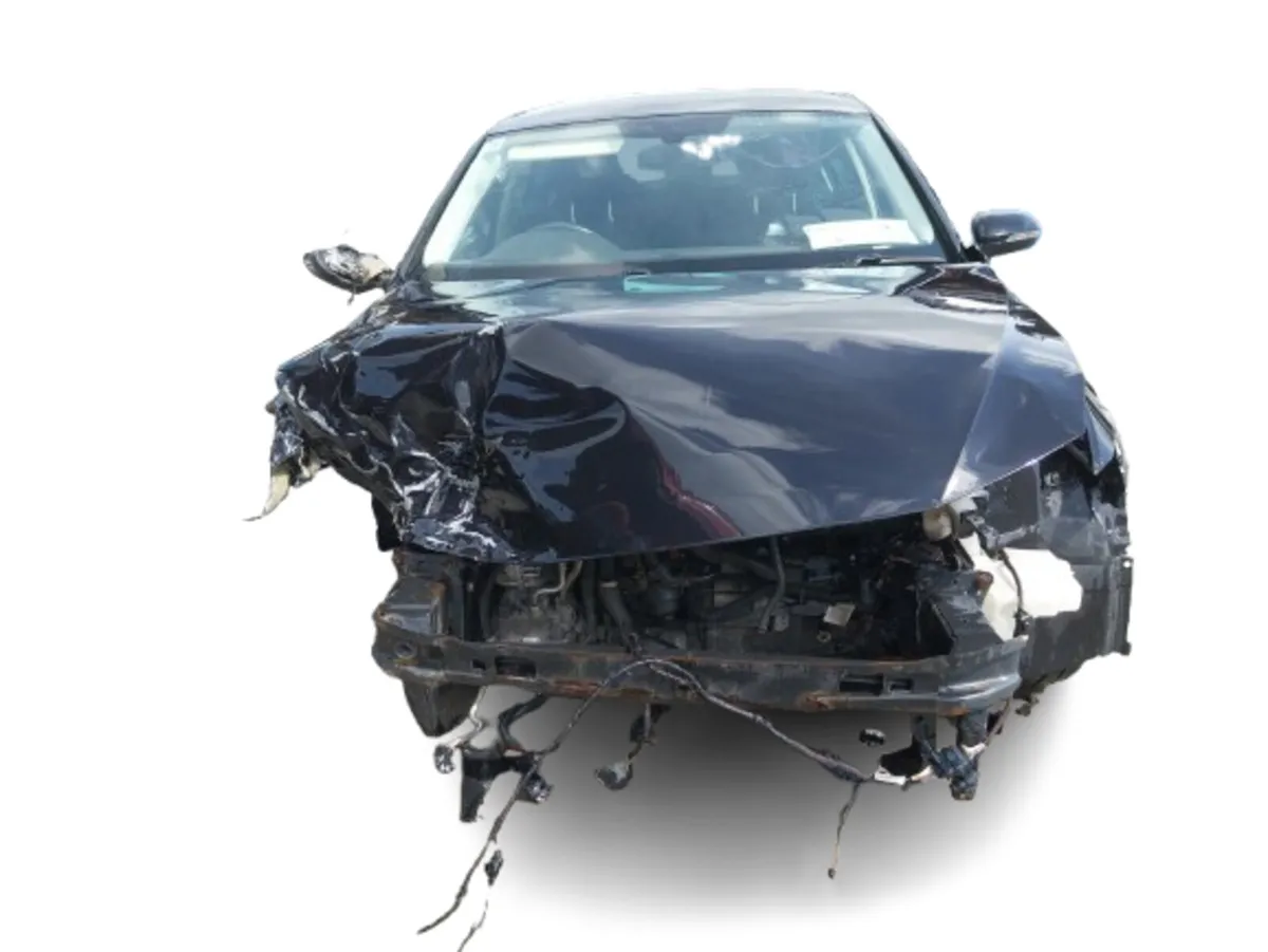 2015 VOLKSWAGEN PASSAT For Breaking/Dismantling - Image 2