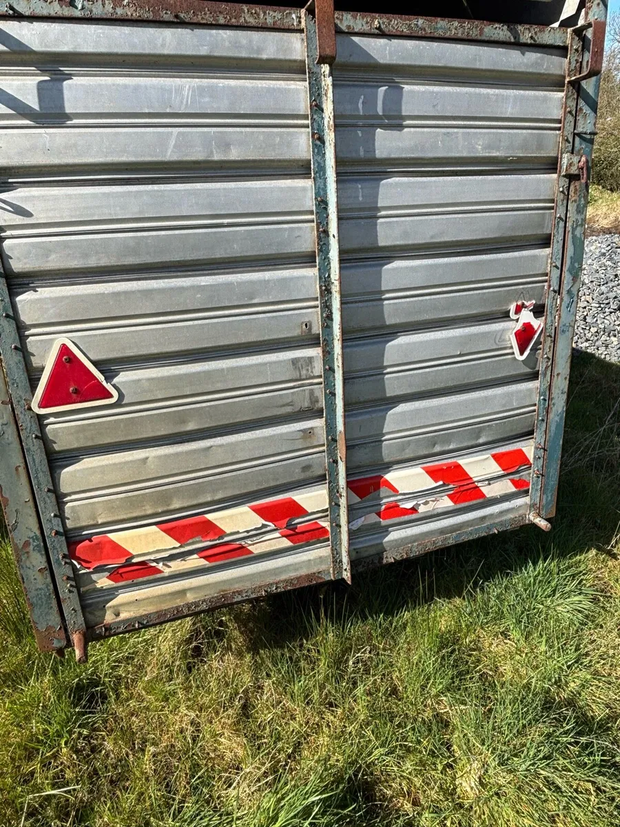 Cattle Trailer - Image 2