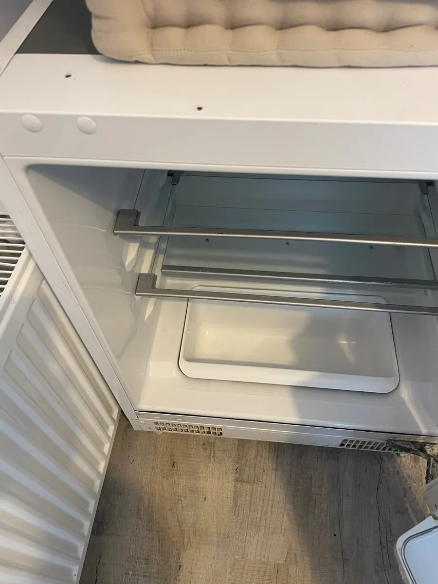 Fridge - Image 4