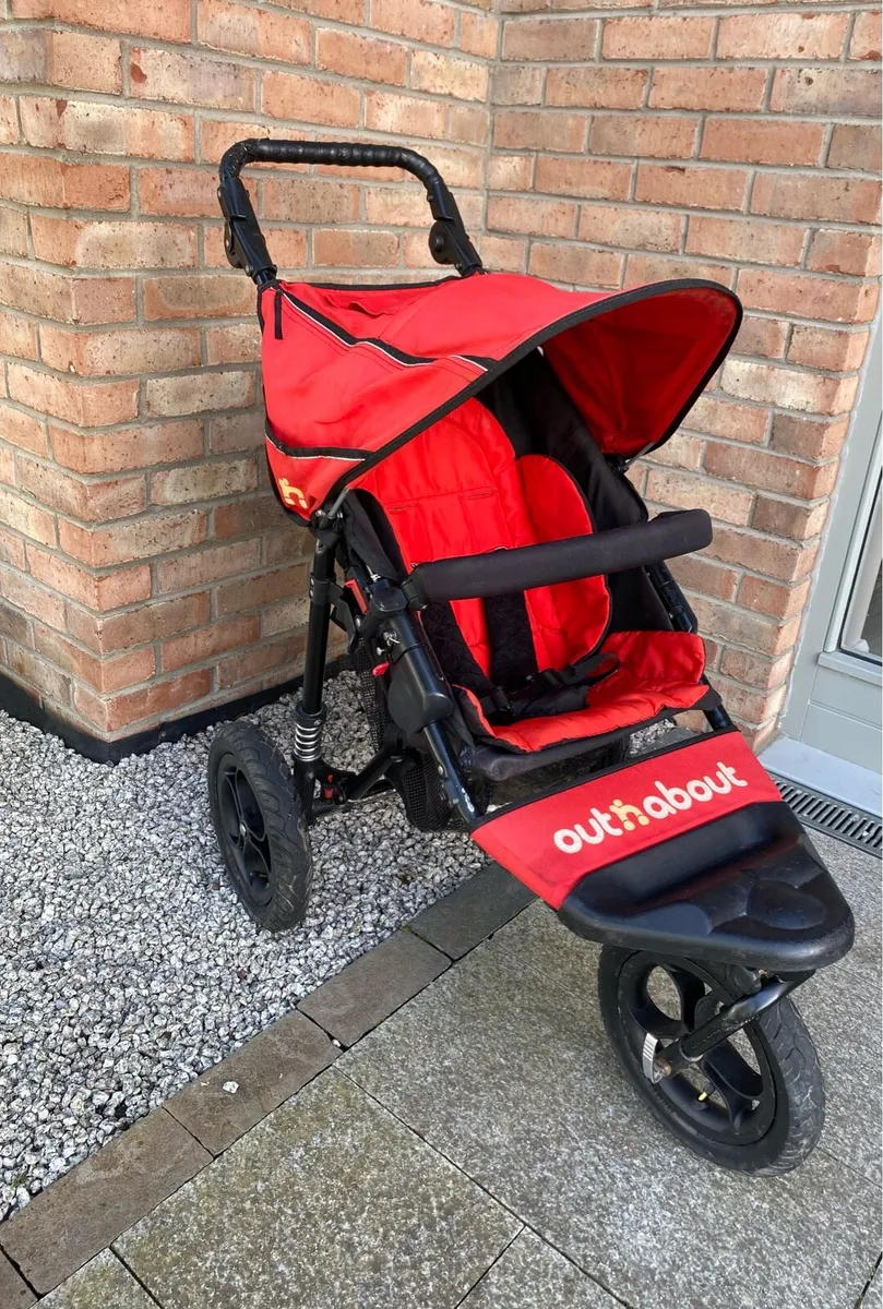 Out n About Single Nipper V4 - Image 1