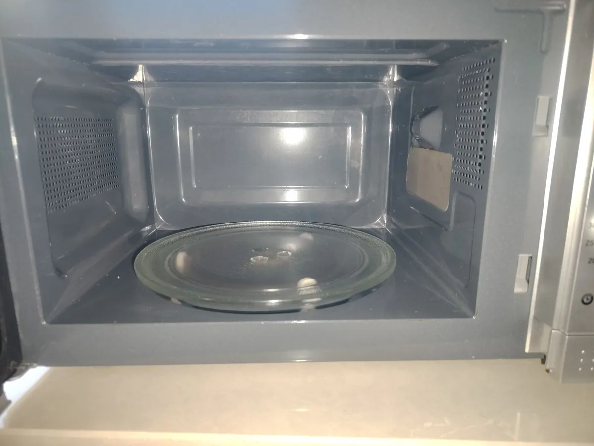 Microwave - Image 2