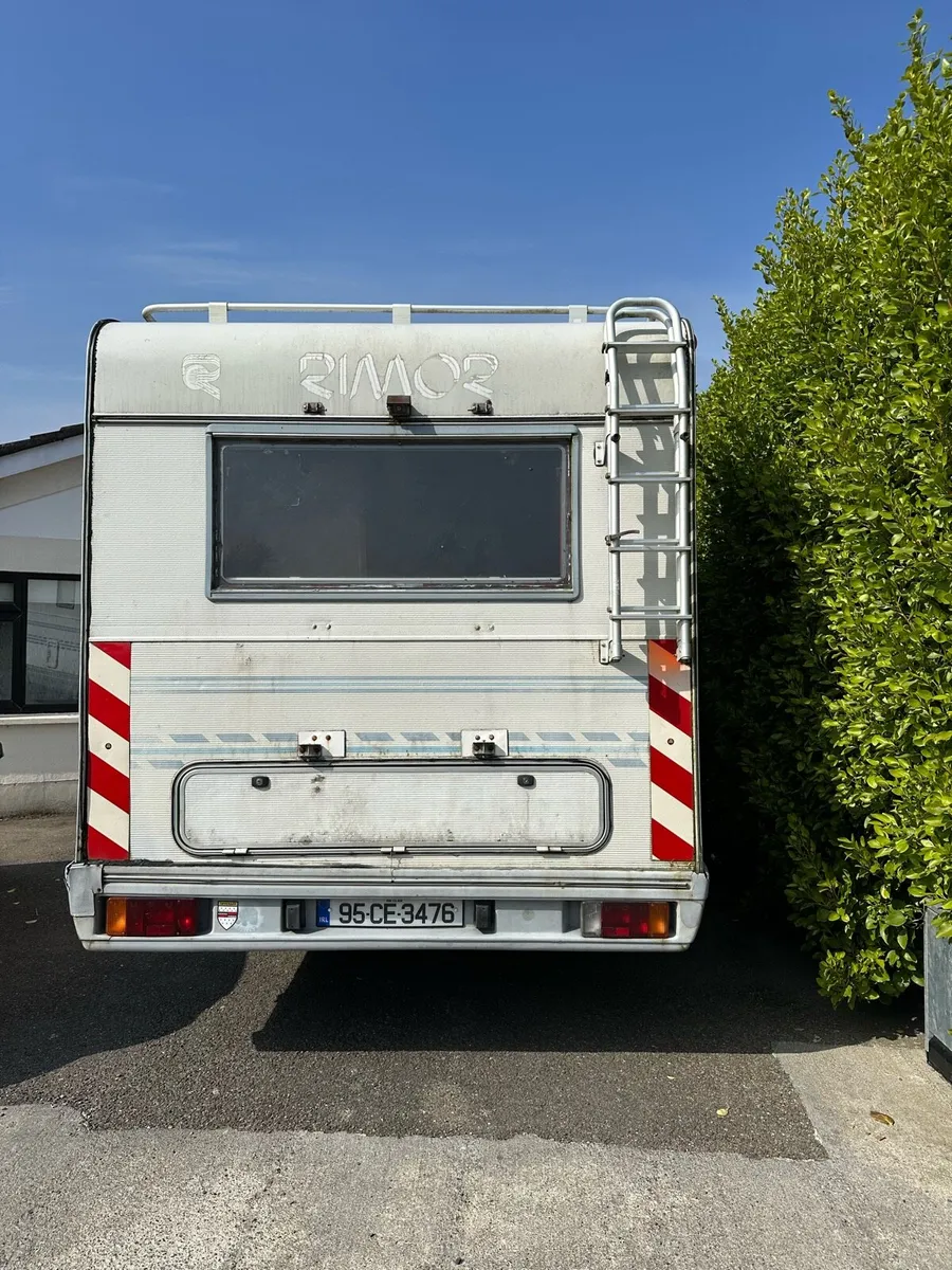 Camper van - Image 4