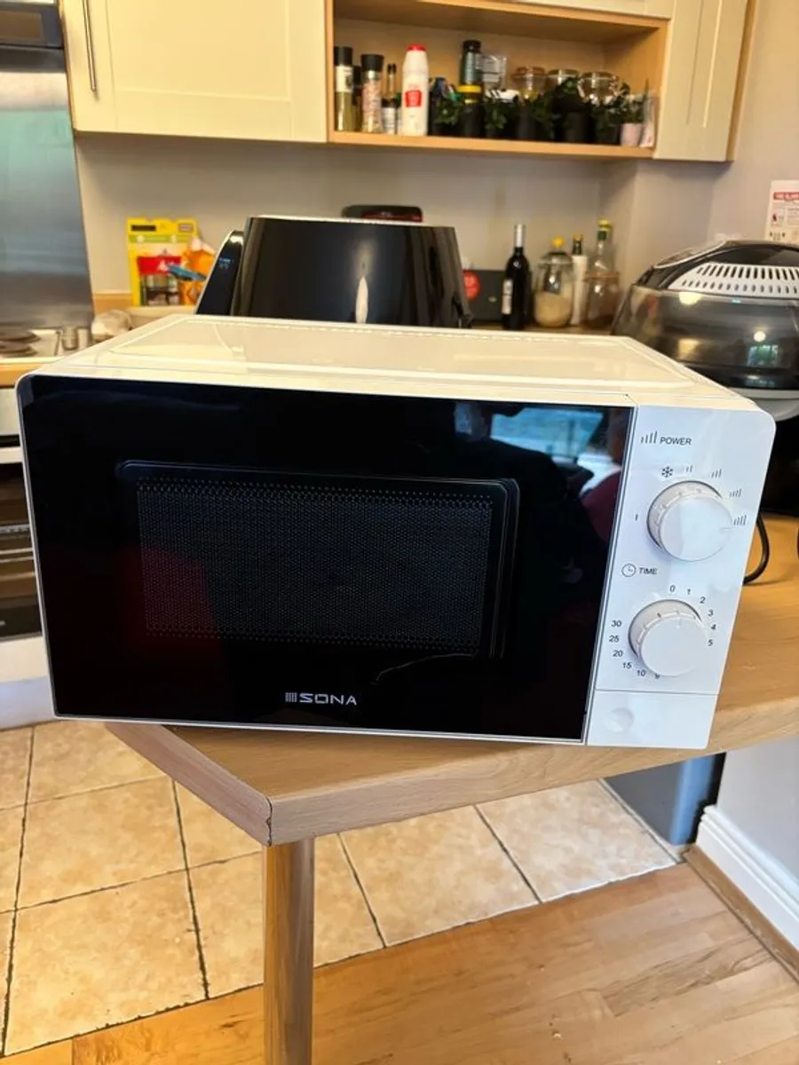 SONA 20L 700W Manual Microwave