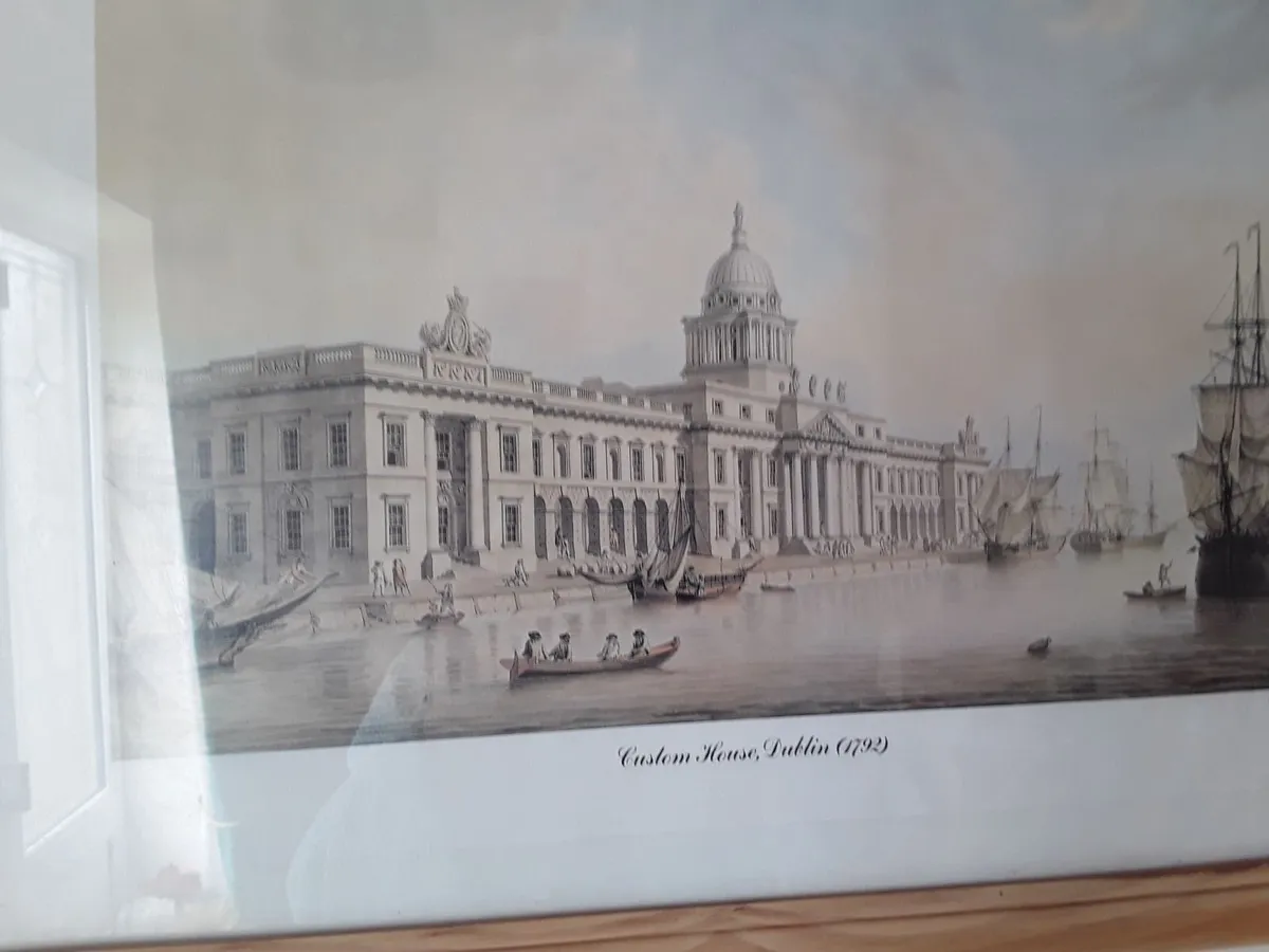 Large picture of the Custom House Dublin - Image 1