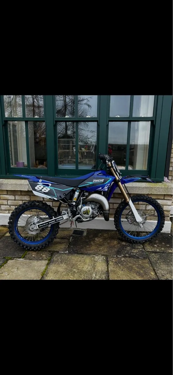 Yz 85 dirtbike - Image 1
