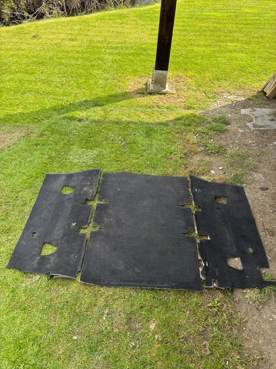 Defender 90 Parts - Image 1