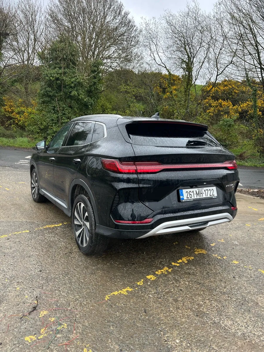 2026 BYD Seal U 1.5 Hybrid. Damaged salvage - Image 3