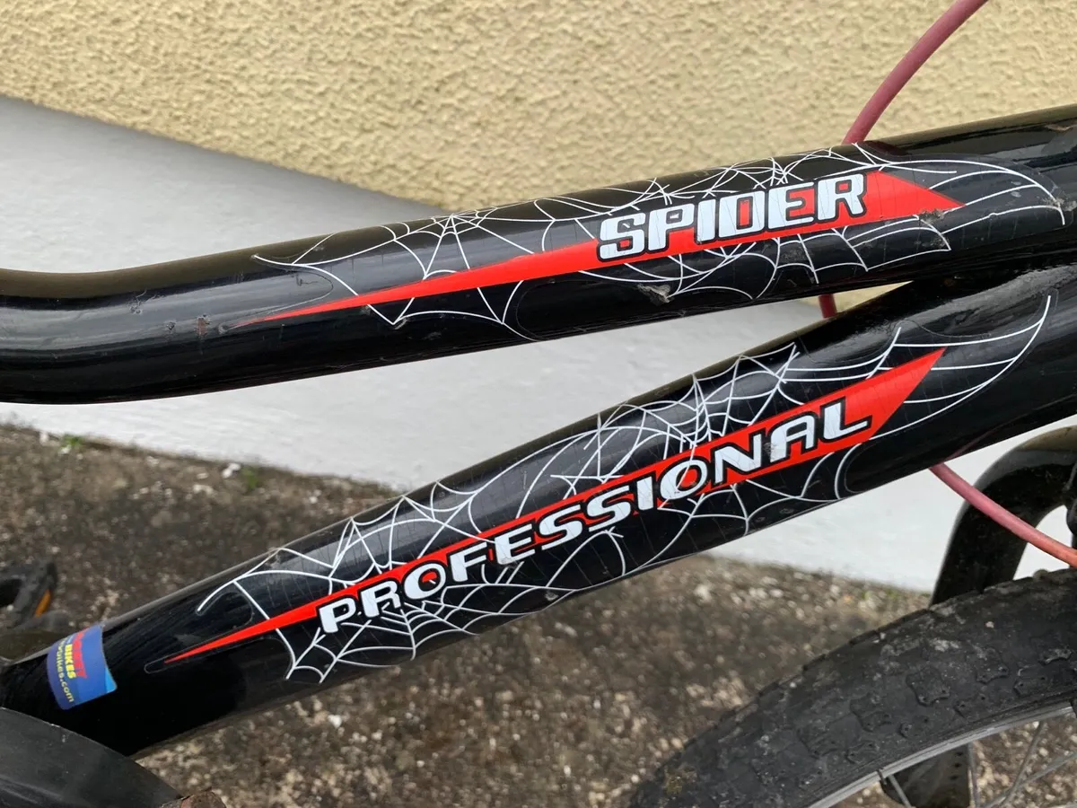 Boys Spider-Man bike - Image 3