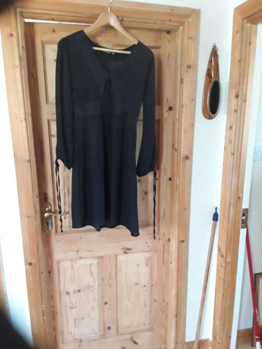 Black dress as new worn once size 12 - Image 4