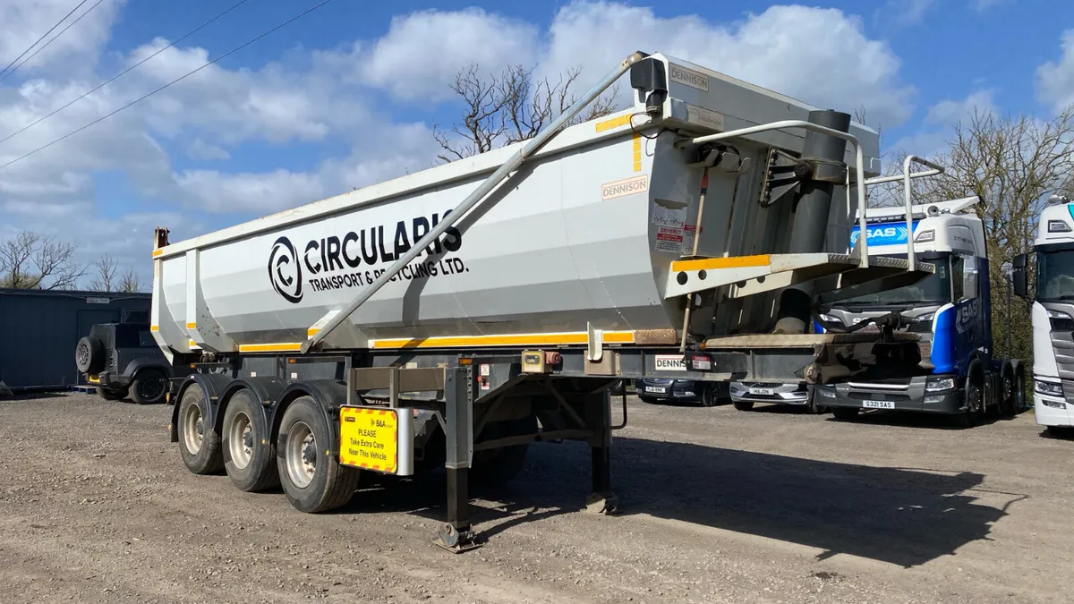 2018 Dennison Steel aggregate tipping trailer - Image 1