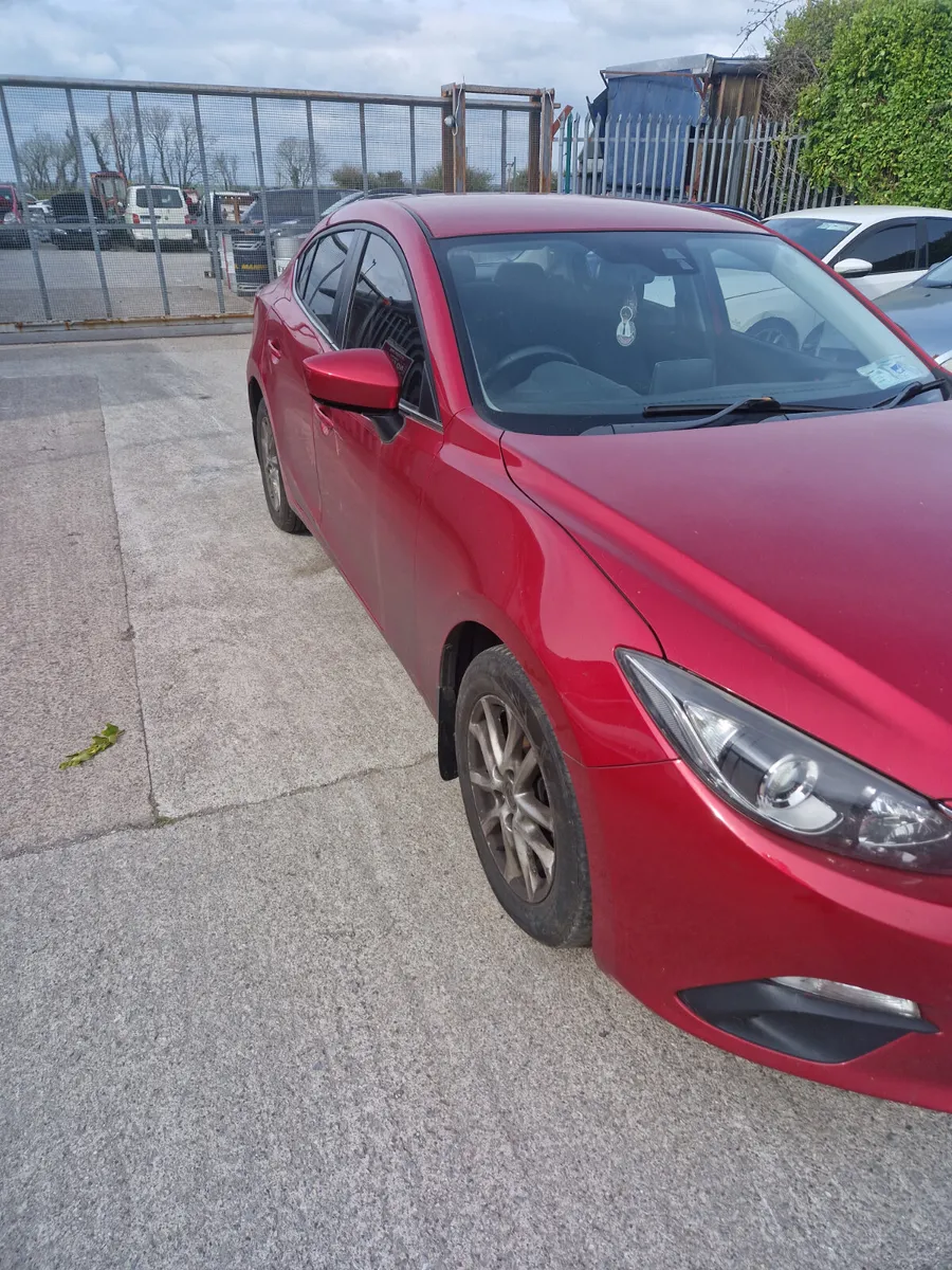 161 mazda 3 for breaking - Image 3