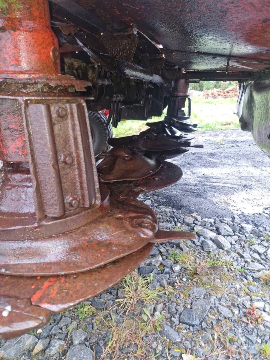 Kuhn 10 ft mower - Image 4