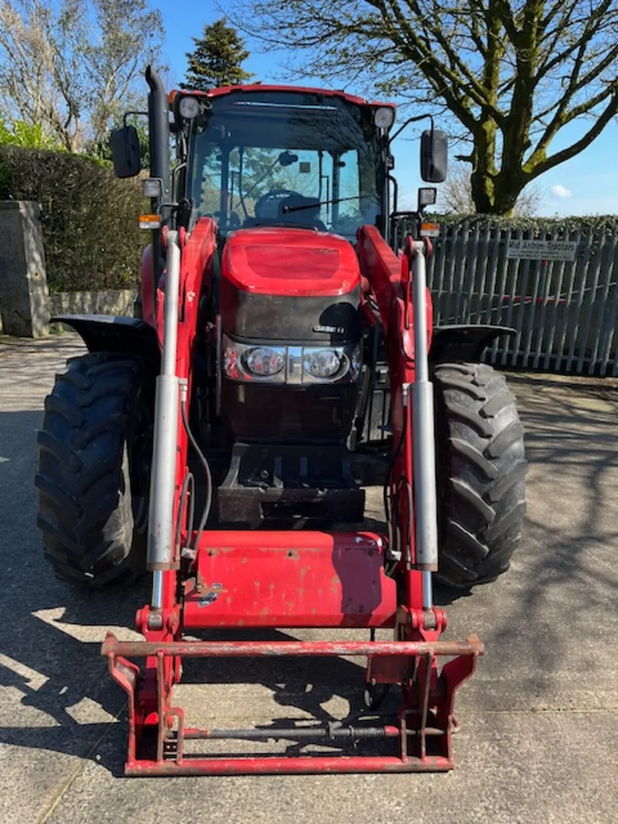 Case - IH Farmall 105U c/w LRZ 100 Loader - Image 4