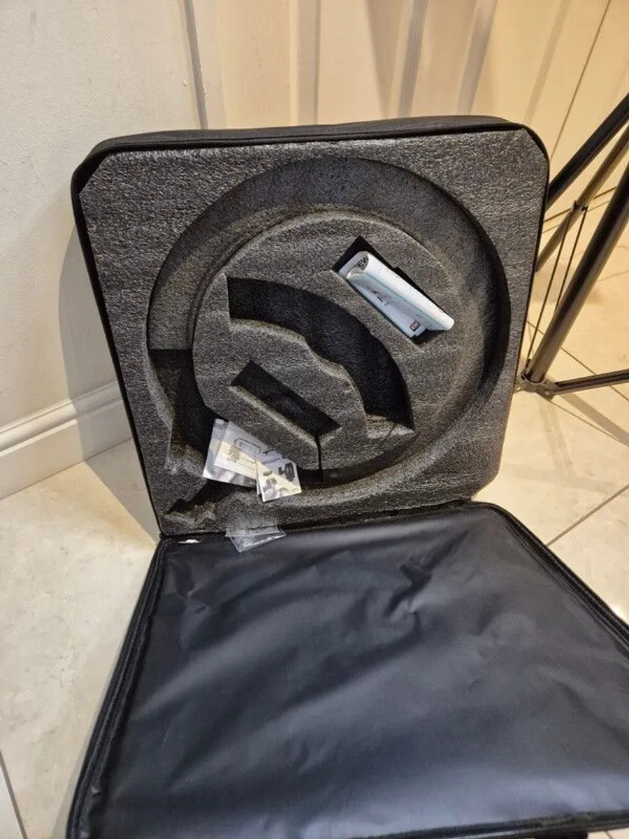 Photography Studio Light with Stand and Case - Image 4