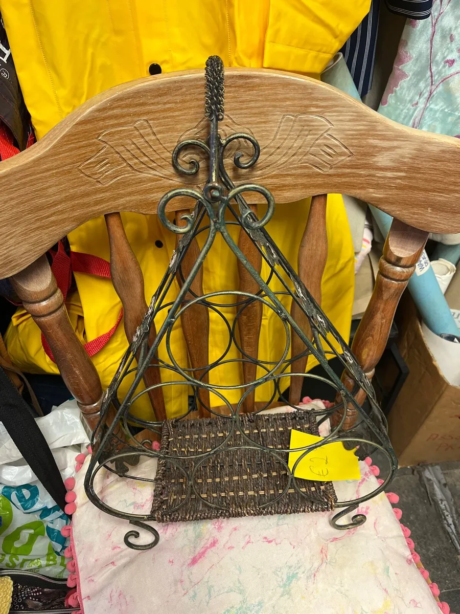 Wine rack holder - Image 1