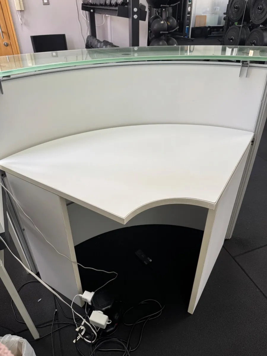 Reception Front Desk - Image 3