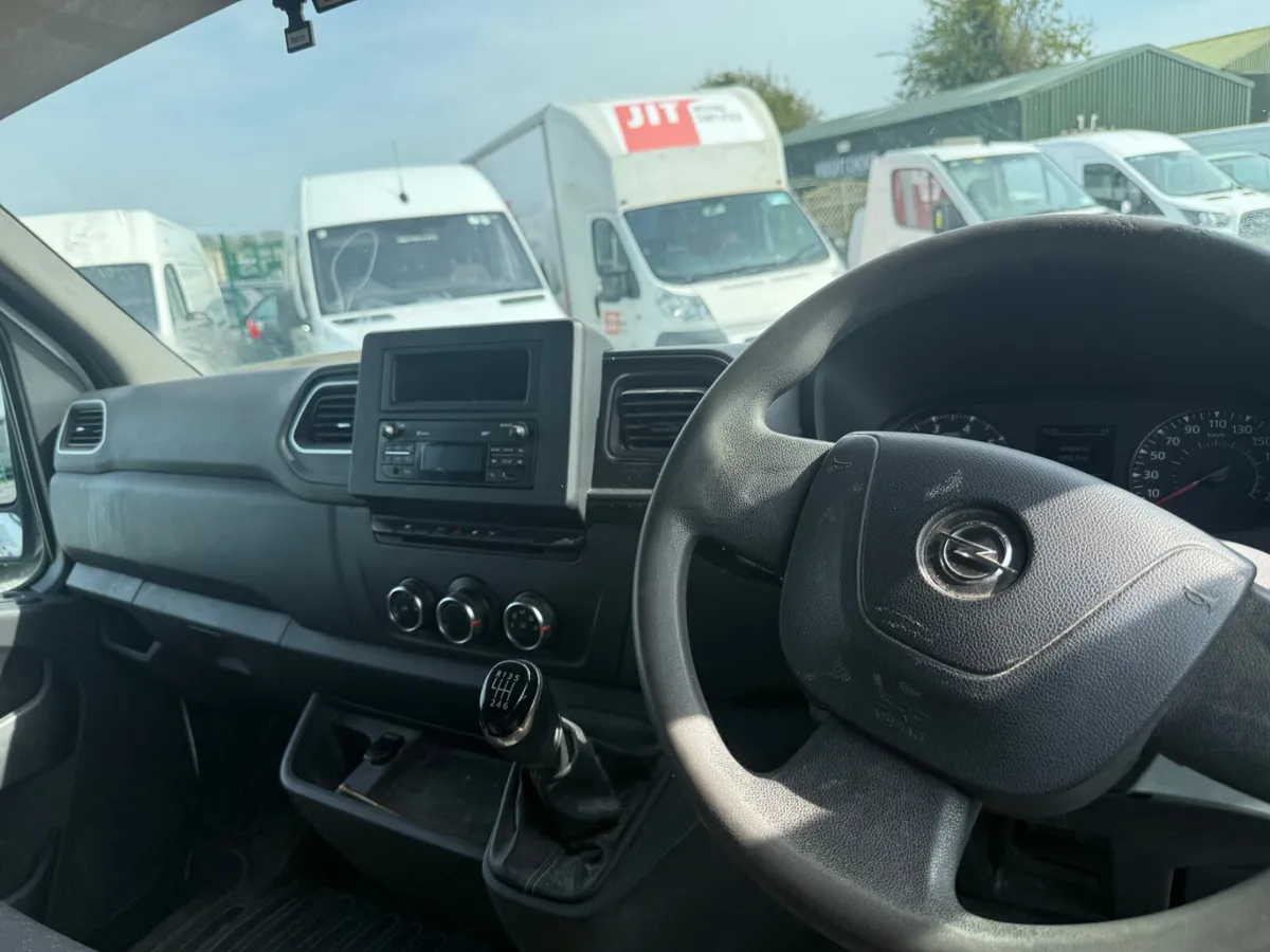 Opel Movano 2020 LWB Low Mileage - Image 4