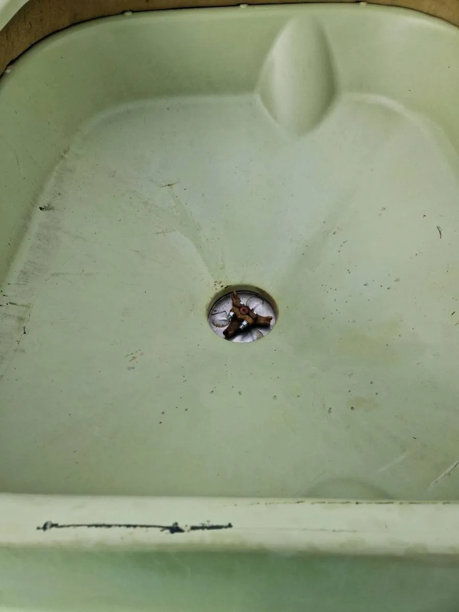 Fertiliser spreader - Image 3