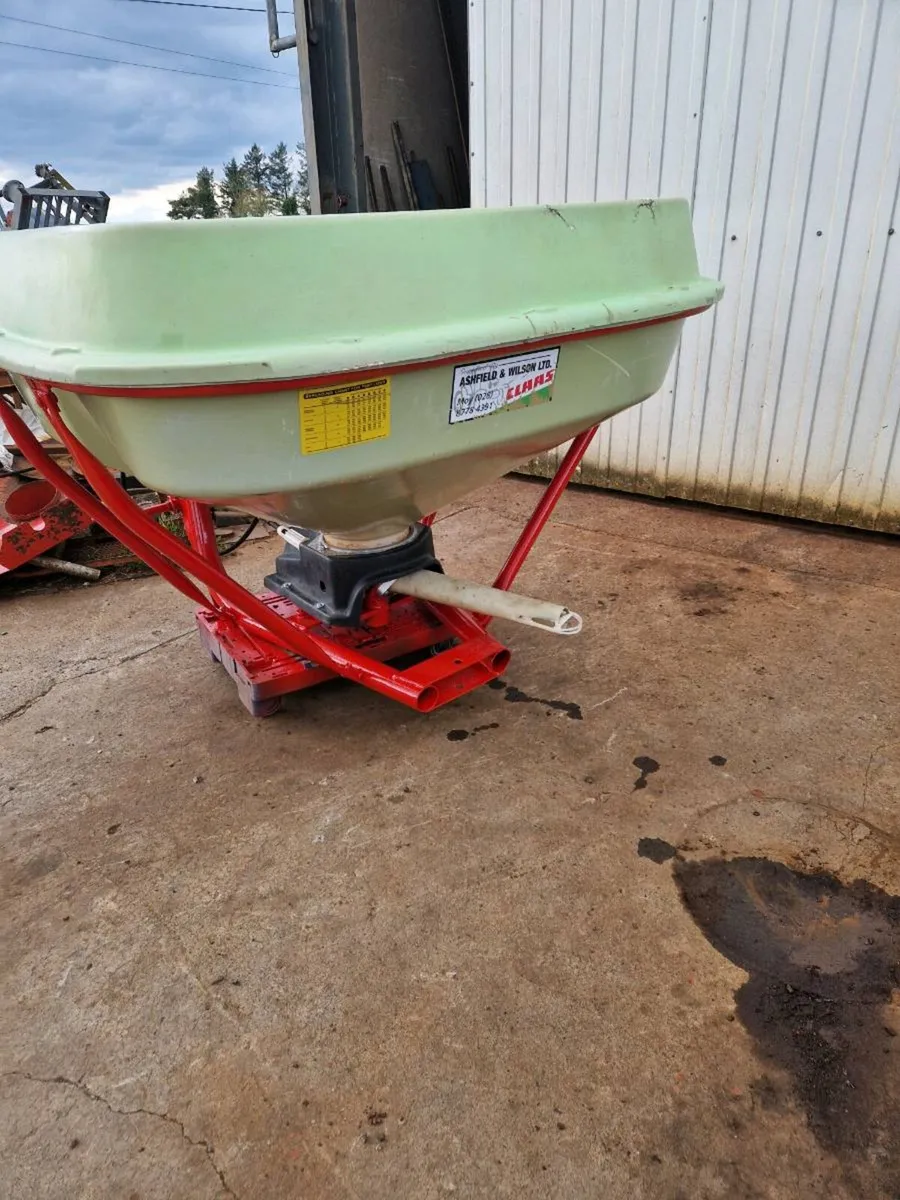 Fertiliser spreader - Image 4