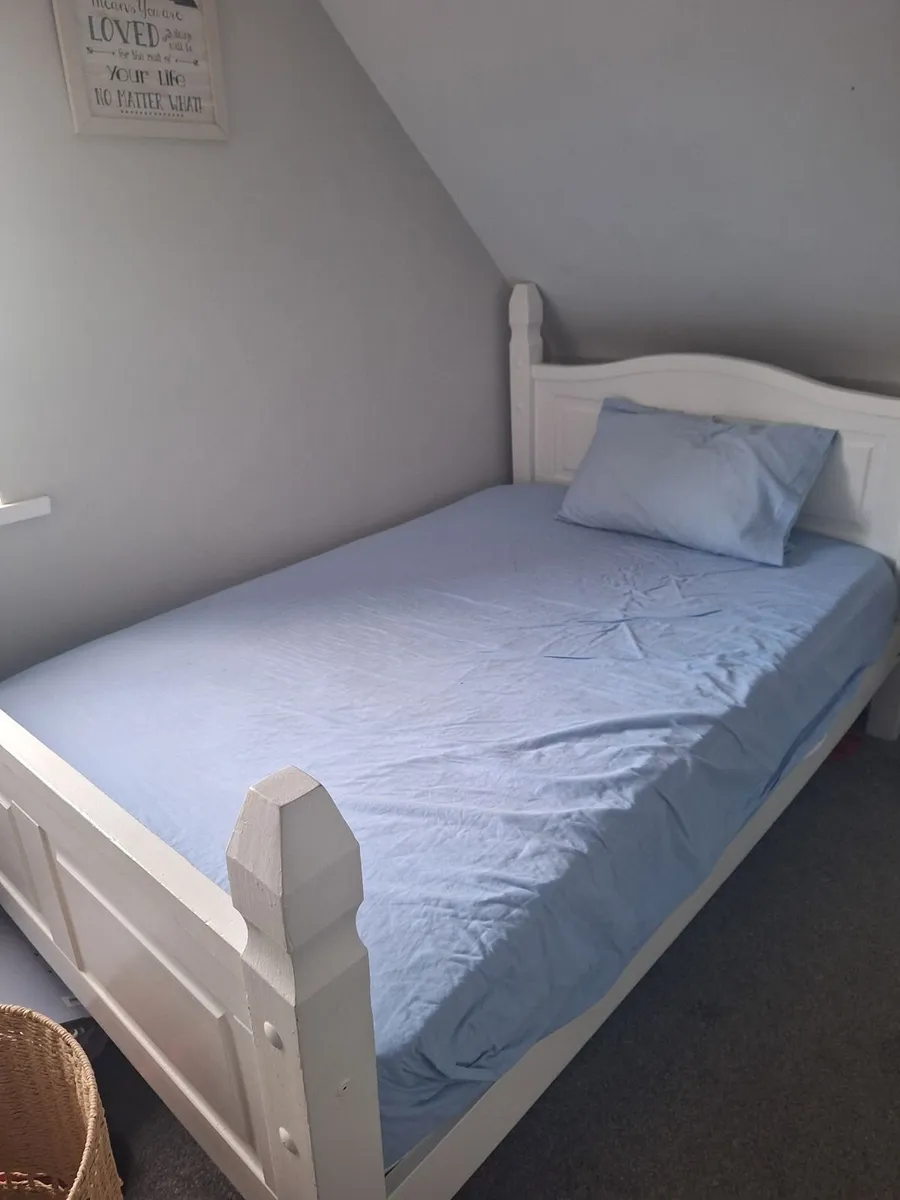 Small Double Bed (4ft)