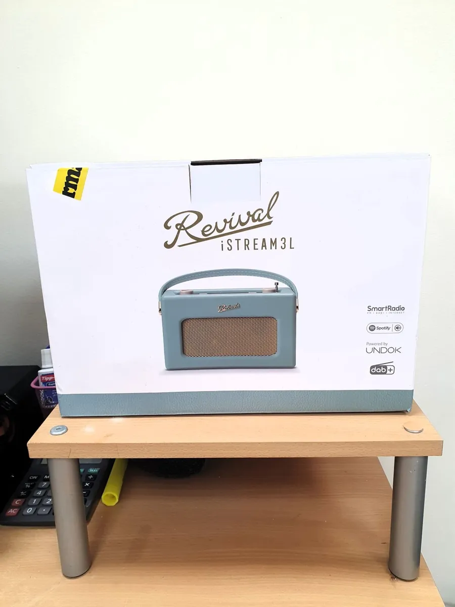 Internet Radio & Headphones - Image 4