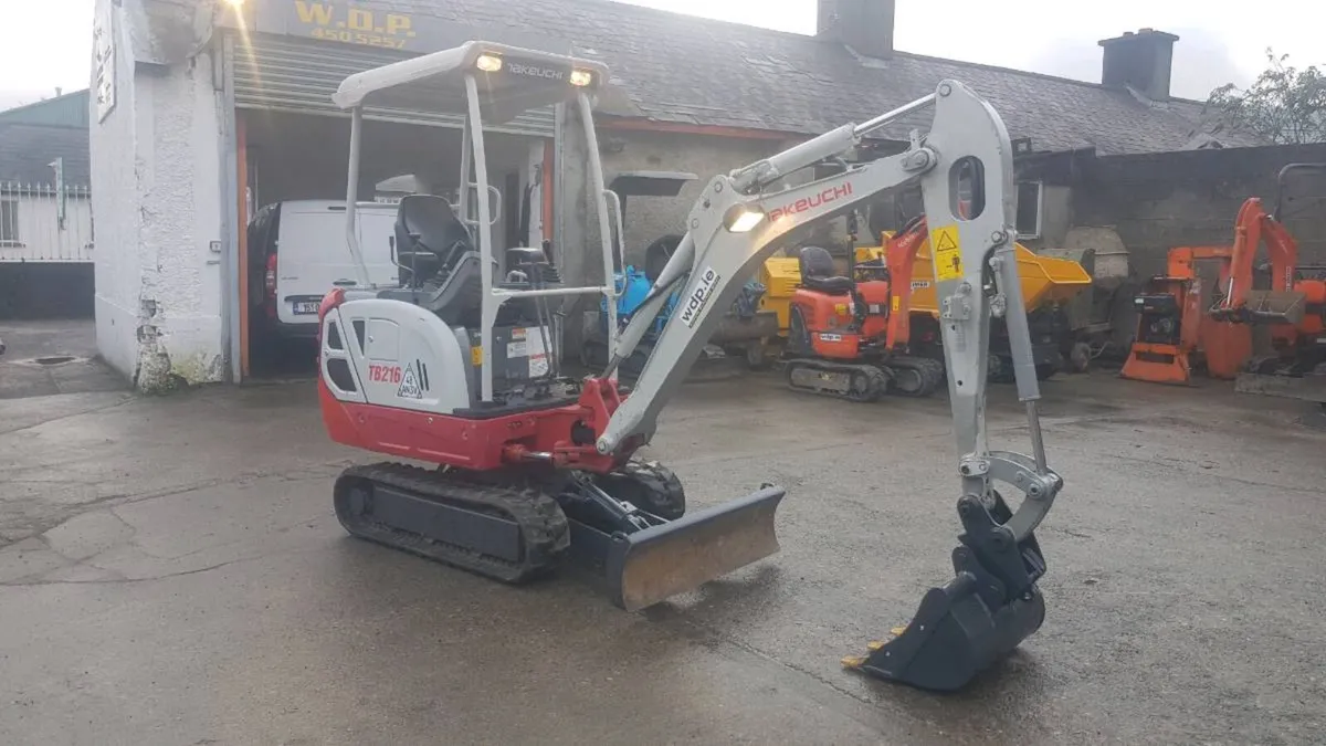 Takeuchi tb216 mini digger - Image 3