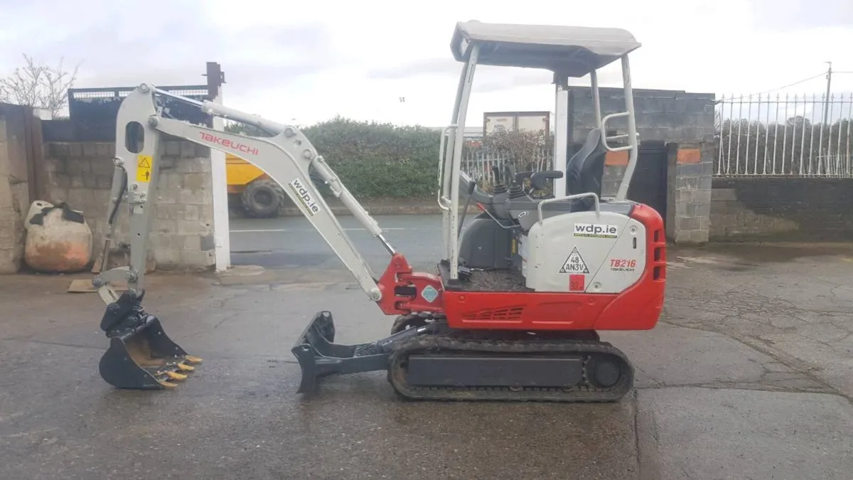 Takeuchi tb216 mini digger - Image 1