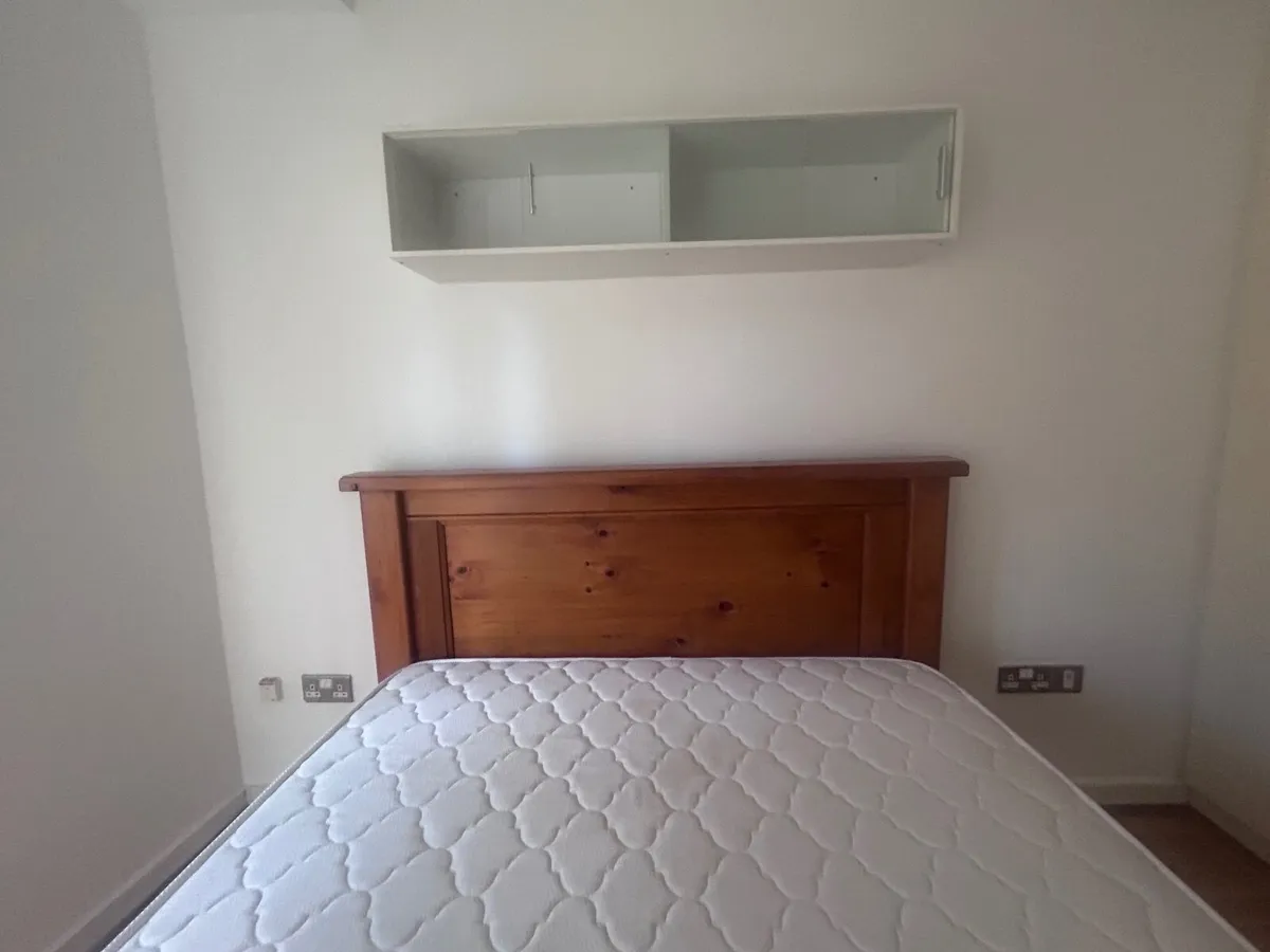 Wooden frame double bed - Image 2