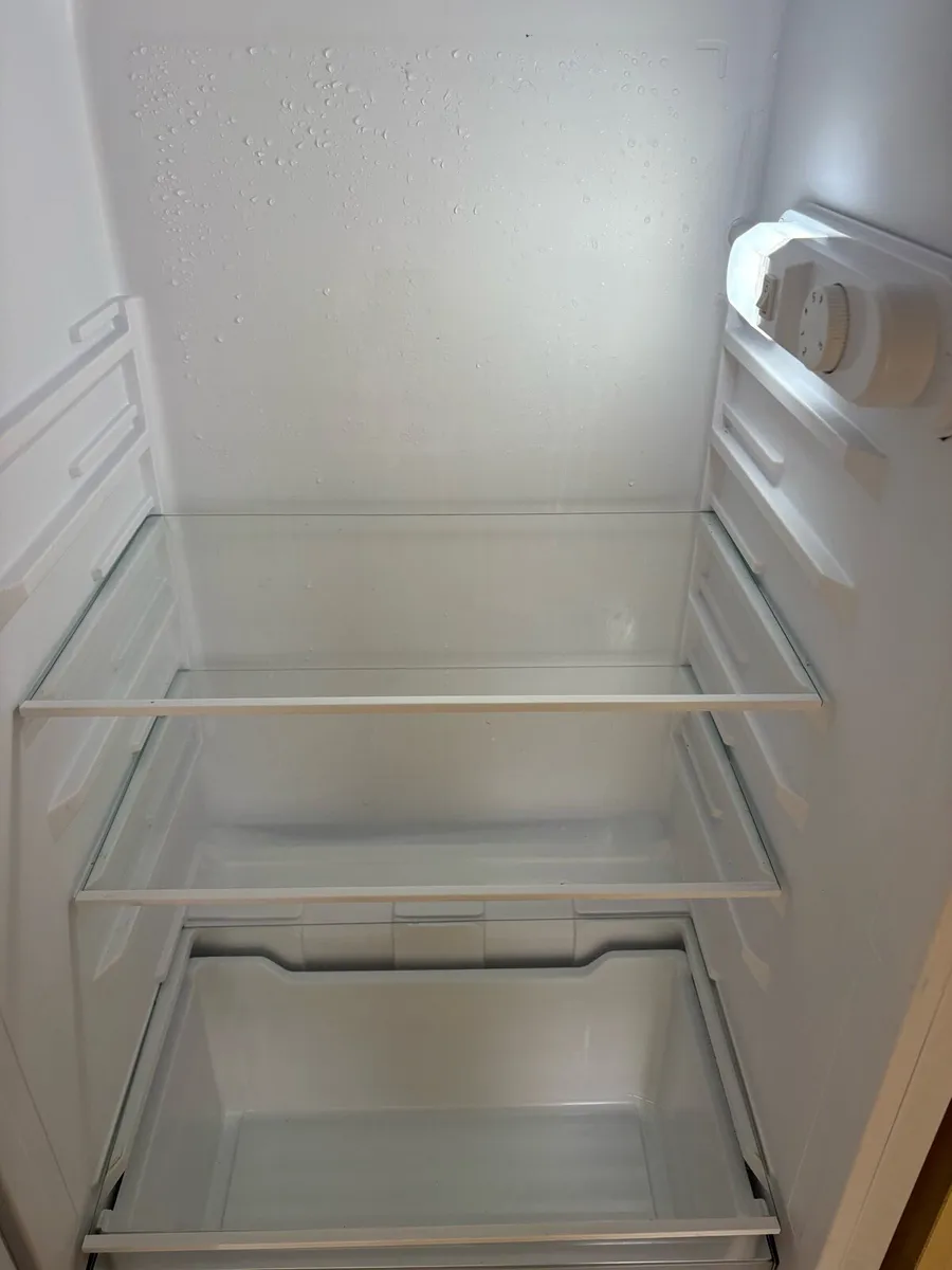 Fridge like new - Image 3