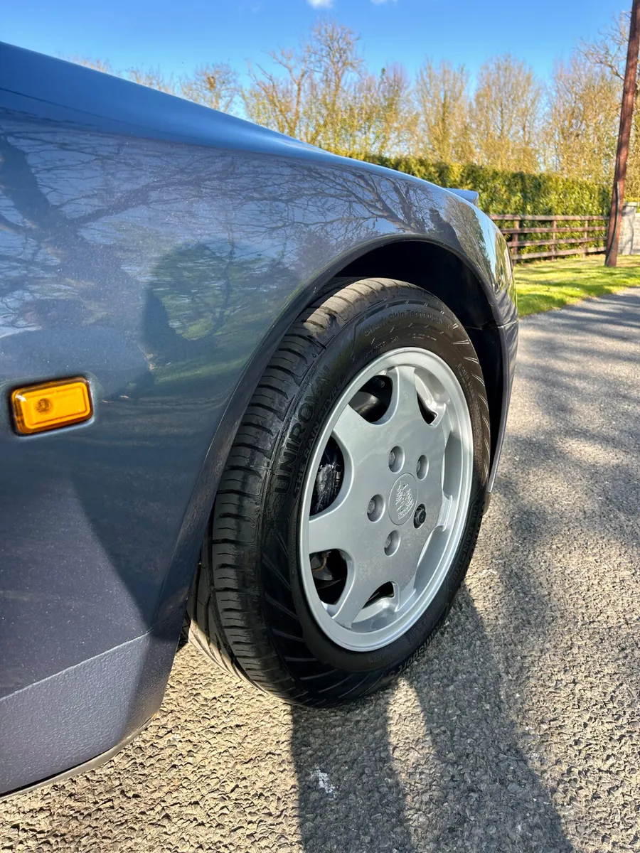 Beautiful Porsche 944 S2 - Image 4