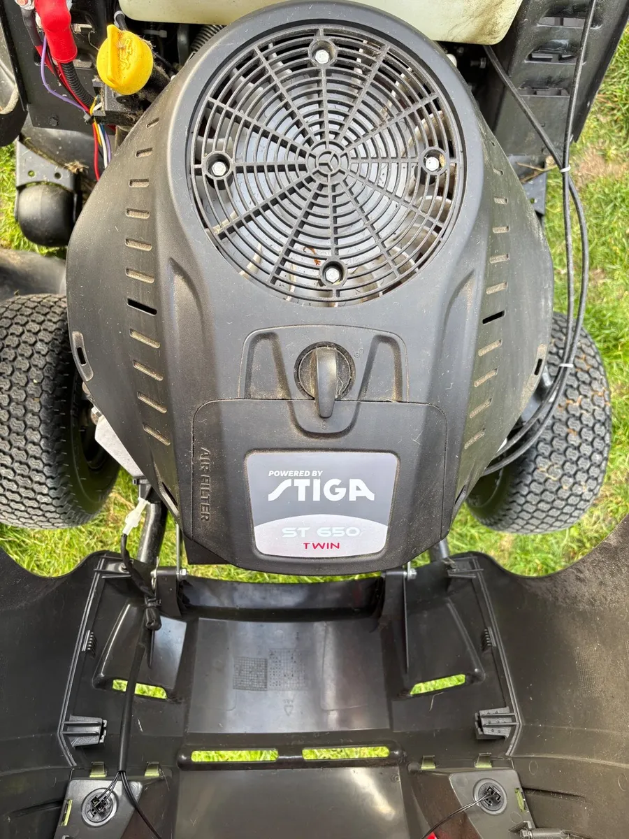 Castlegarden Tractor Lawnmower - Image 3