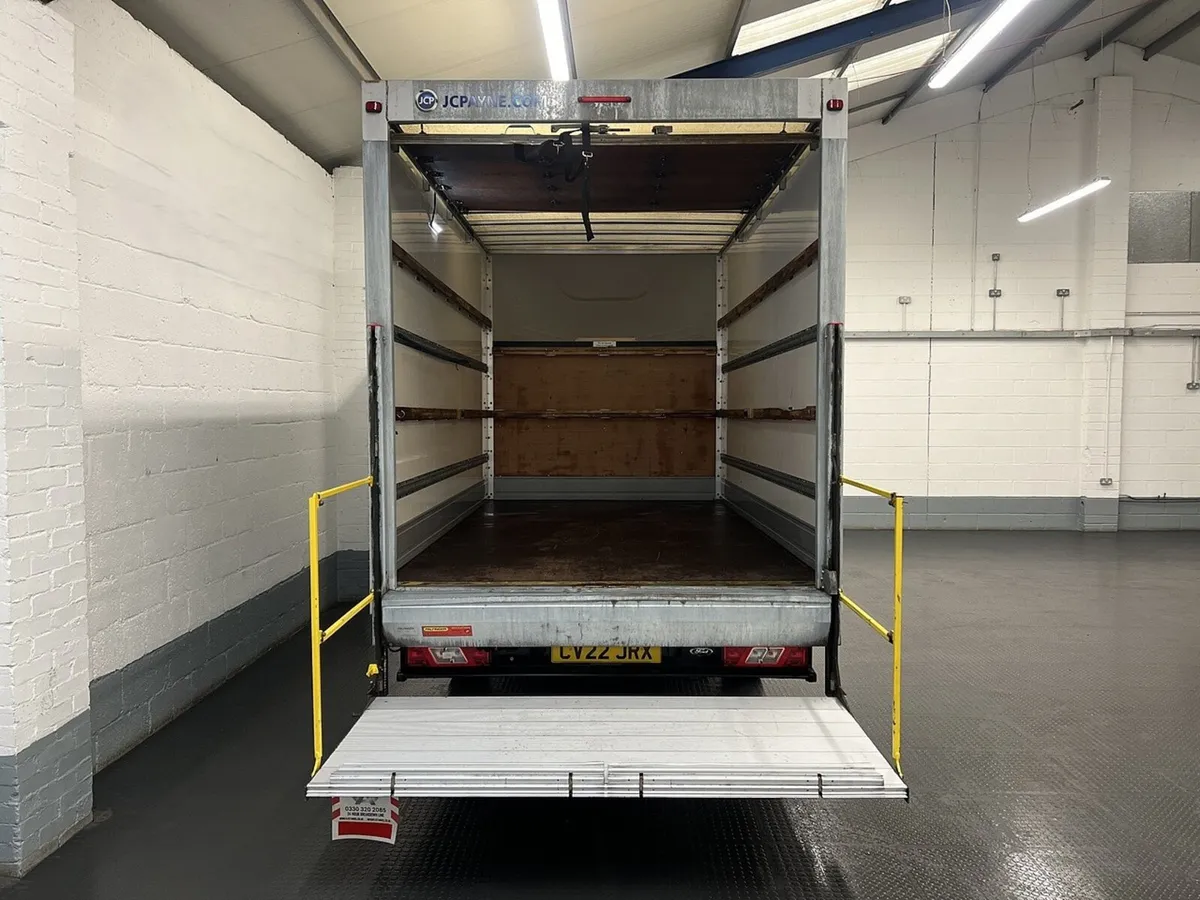 2022 Ford Transit Luton Box Van - Image 3