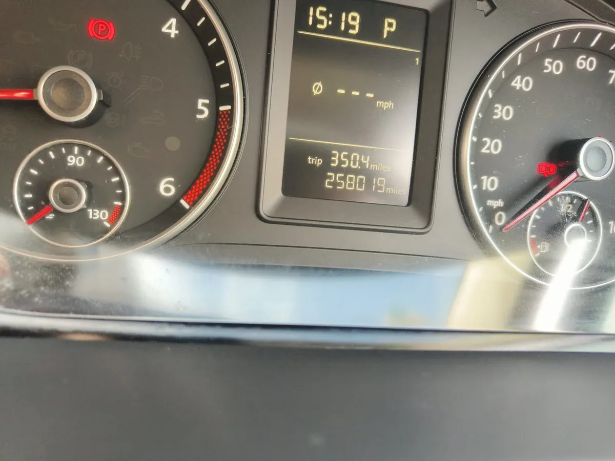 Vw caddy 151 auto 5 seater - Image 3