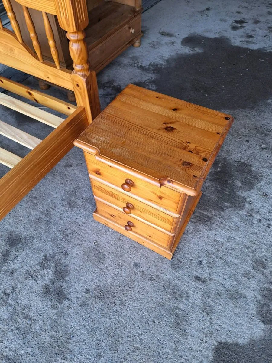 Solid pine single bed and locker (DELIVERY) - Image 3