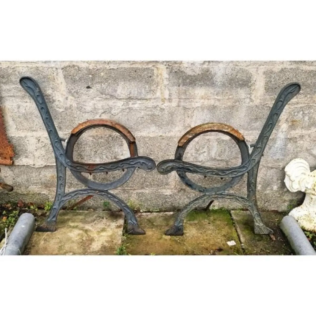 Cast Iron Bench Ends KAS1105 - Image 1