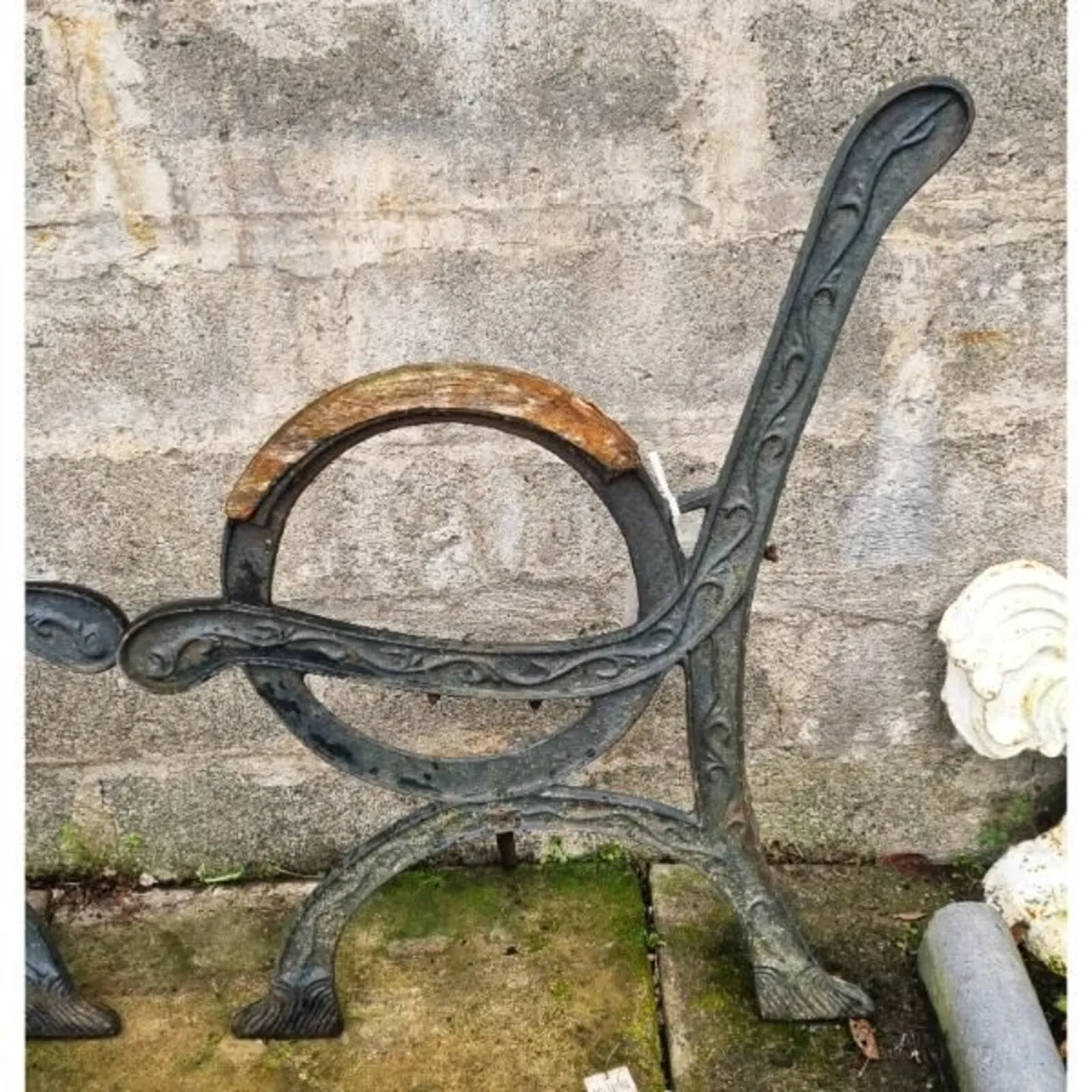 Cast Iron Bench Ends KAS1105 - Image 2