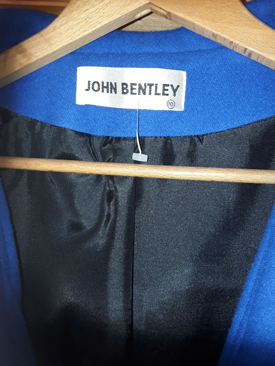 Brand new deep blue coat size 10 designer - Image 3