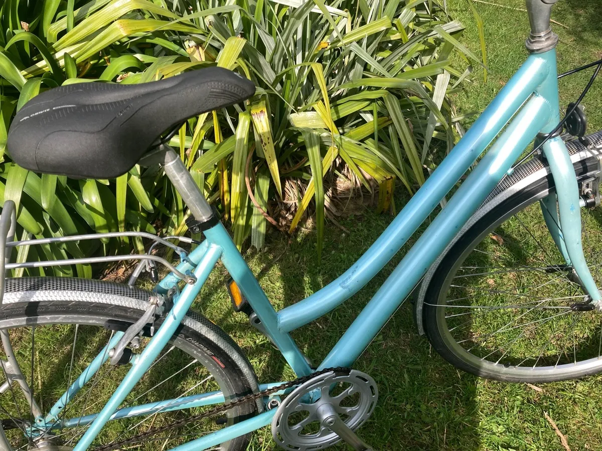 Ladies Hybrid Bike - Image 2