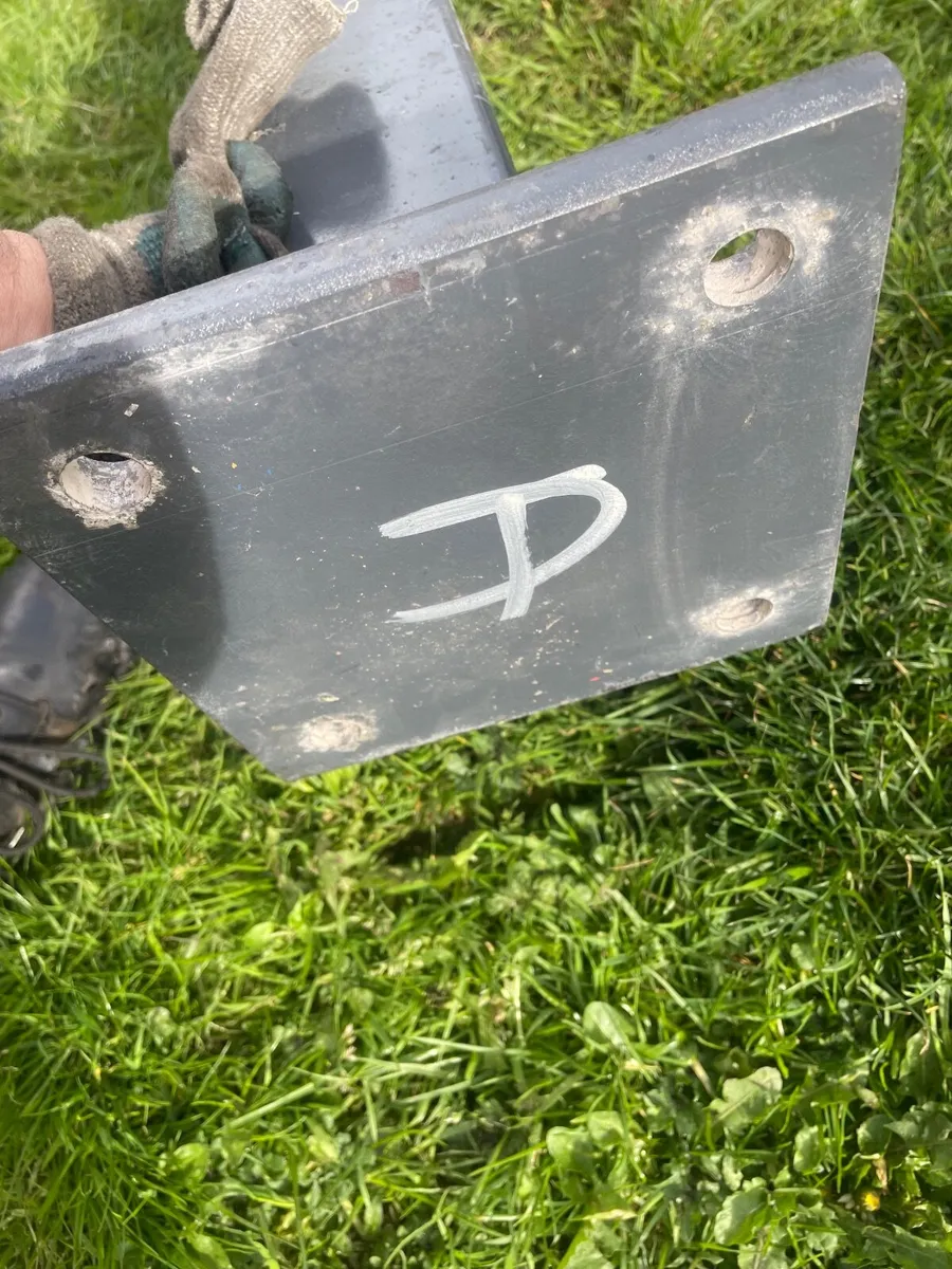 3 Steel beams - Image 2