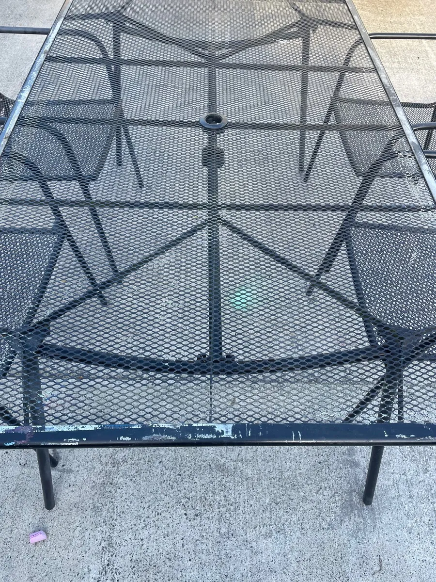 Garden table & chairs - Image 4