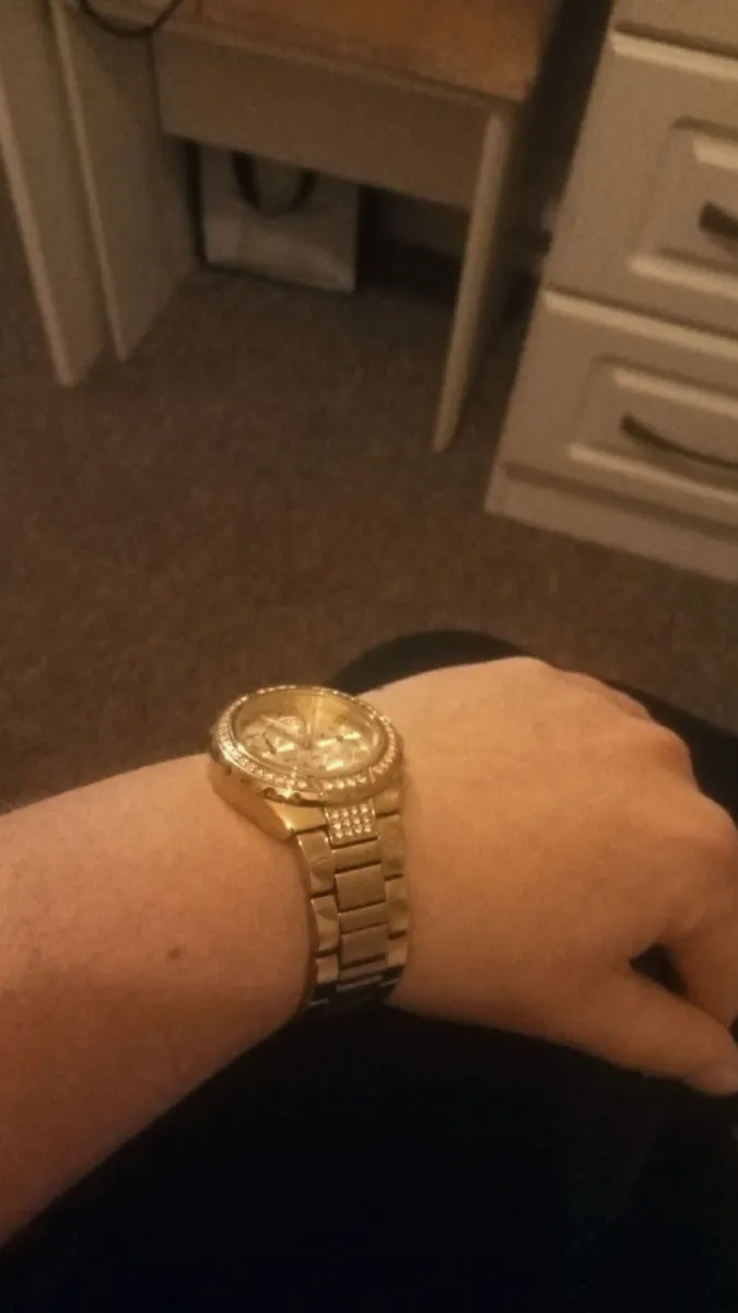 Designer Guess watch - Image 4