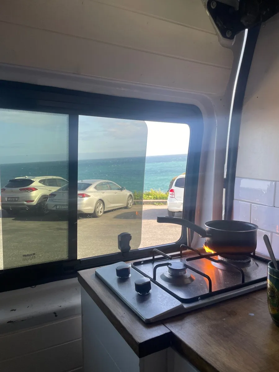 Camper van - Image 4