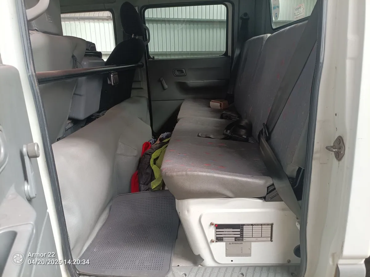 Mitsubishi Canter 2005 recovery spec lifter - Image 2