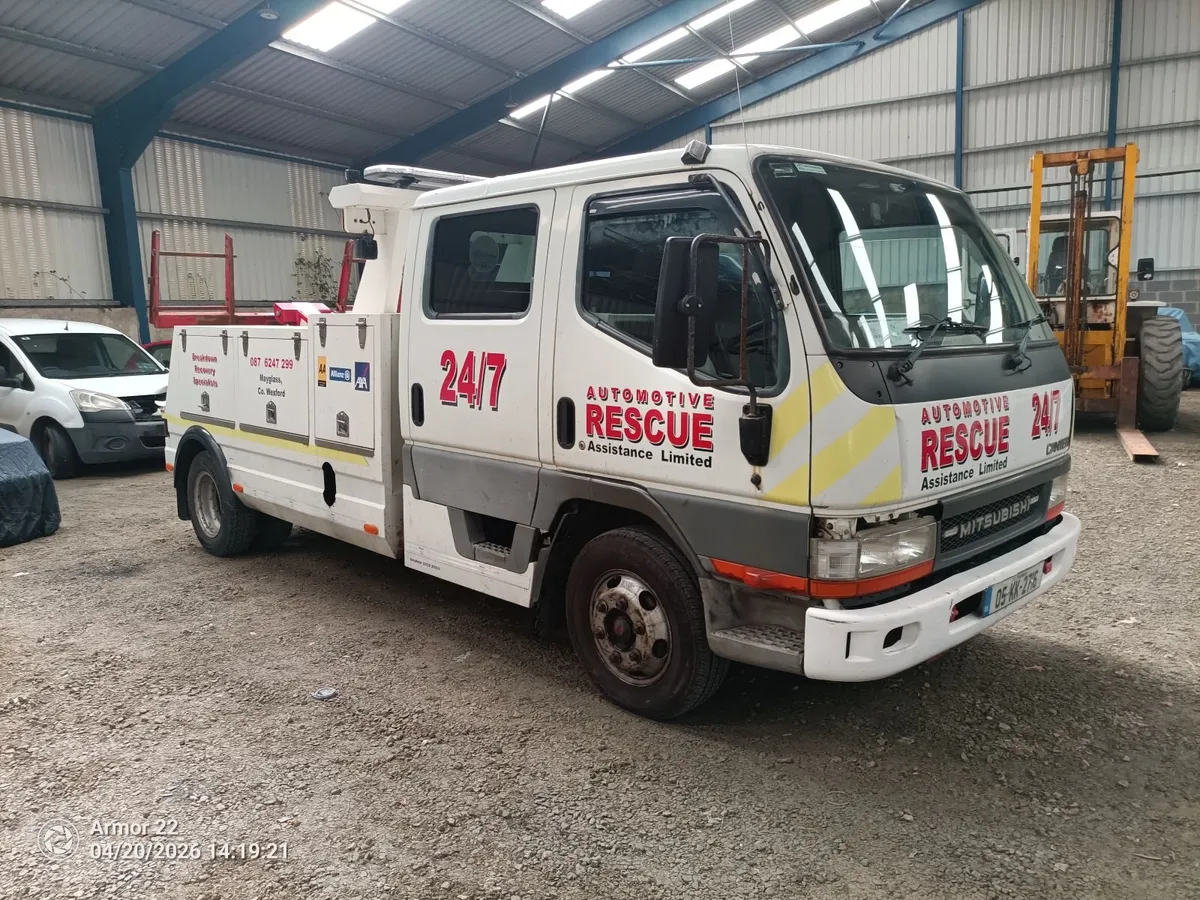Mitsubishi Canter 2005 recovery spec lifter - Image 4