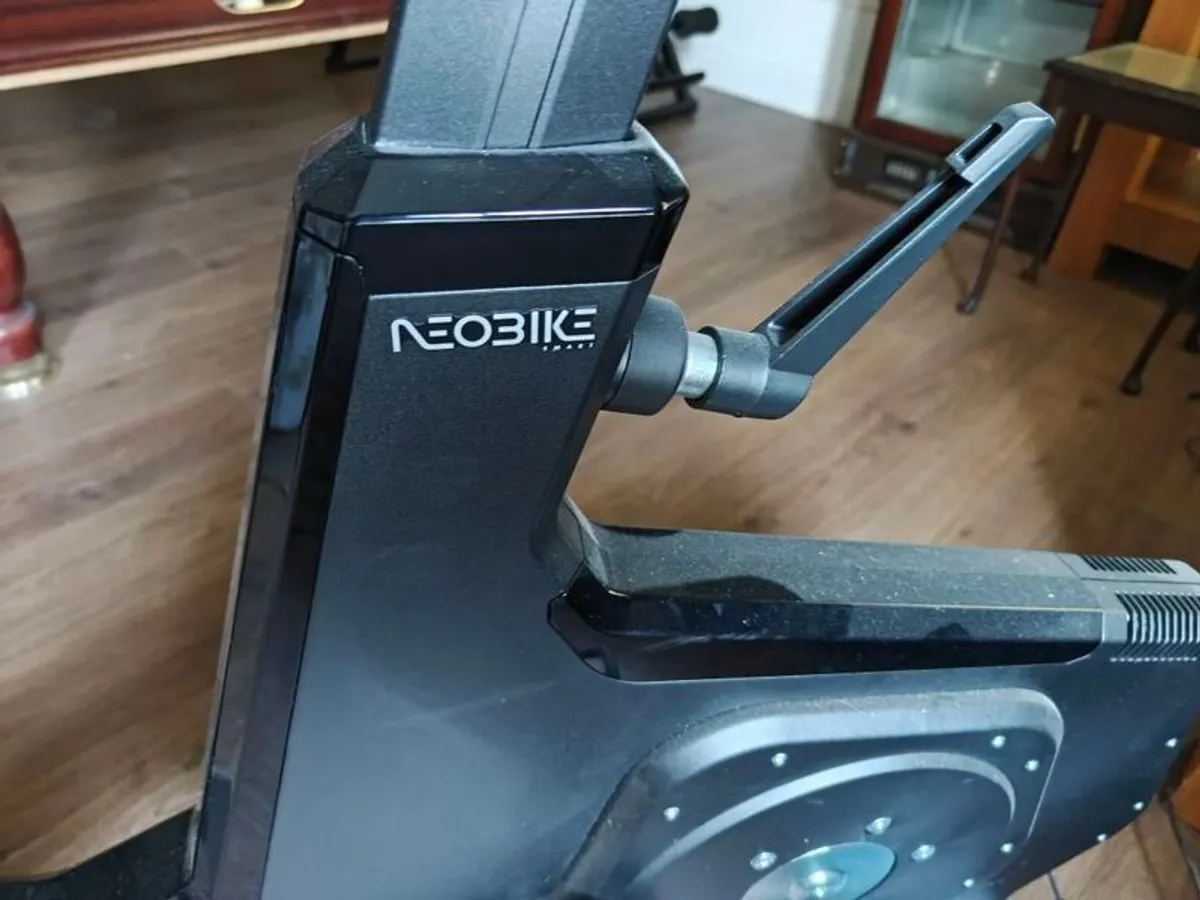 Tacx neo smart bike - Image 2