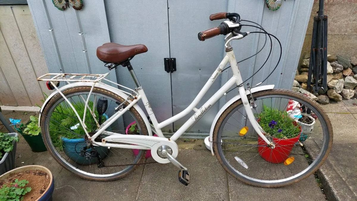 Pendleton Somerby City Bike - Image 3