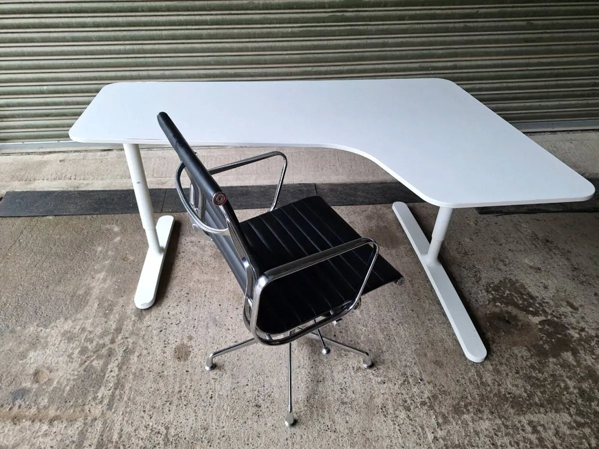Desk and chair (DELIVERY) - Image 2