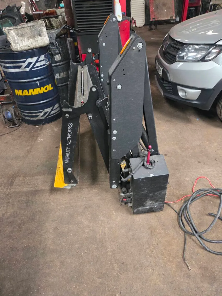 Van taillift for sale 12volt - Image 1